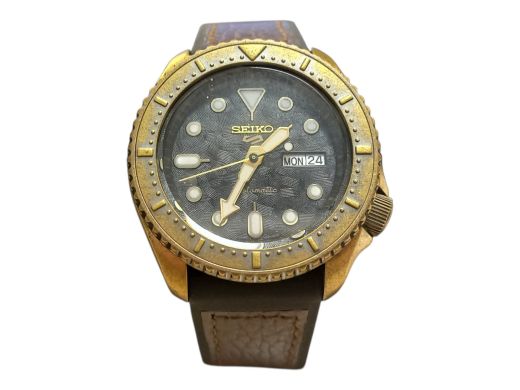 Seiko 4R36-09A0