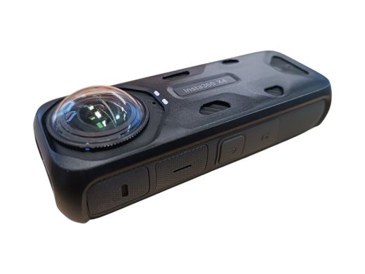 Insta360 X4