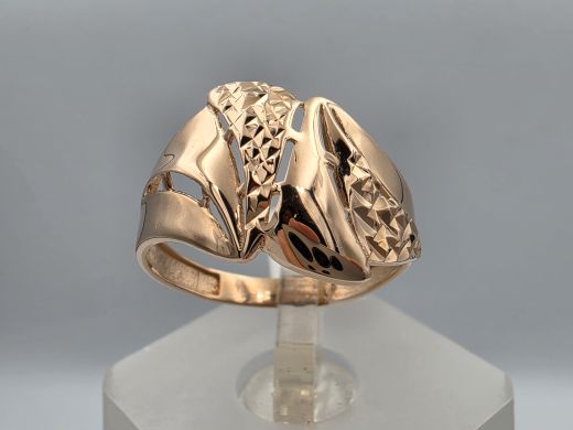 Gold ring, 1.75 g, size 17.5