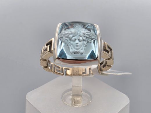 Gold ring with topaz, 6.28 g, size 16.8