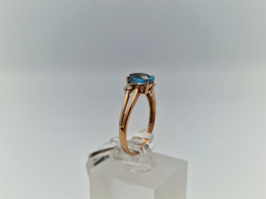 Zelta gredzens ar briljantiem un topāziem, 1.66 g, izm. 17