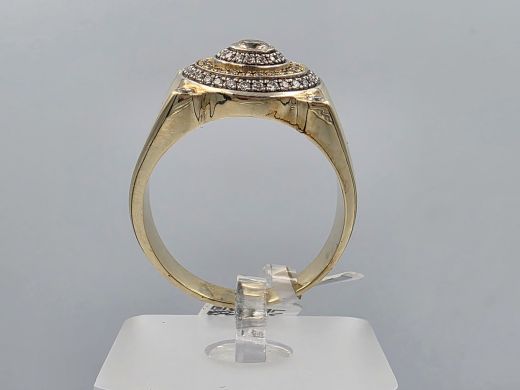Gold ring with diamond, 11.73 g, size 21.5