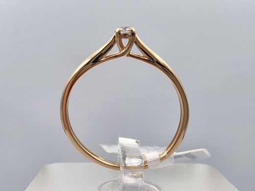 Gold ring with diamond, 1.37 g, size 16