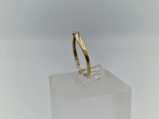 Zelta gredzens ar briljantu, 1.07 g, izm. 17.2