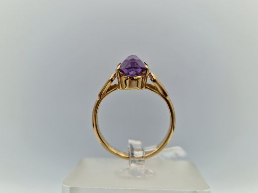 Zelta gredzens ar koraļļi, 4.62 g, izm. 16.5