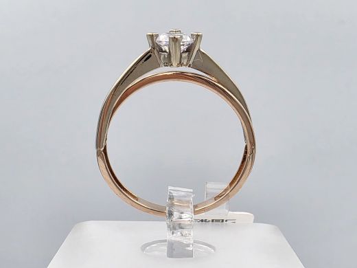 Gold ring with zircon, 2.56 g, size 17.5