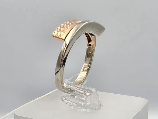 Kuldne sõrmus, 3.95 g, suurus 17.5