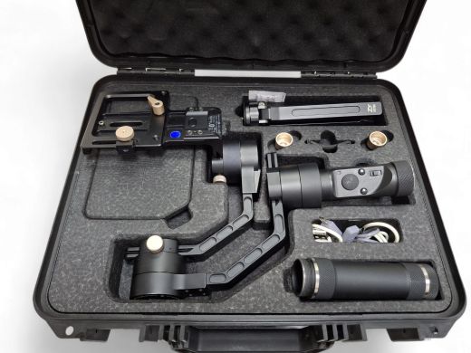 Zhiyun Cra01
