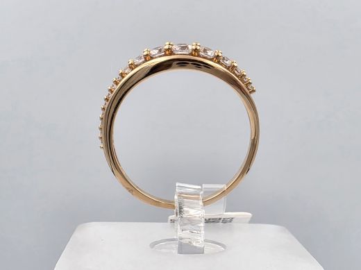 Gold ring with zircon, 2.38 g, size 18