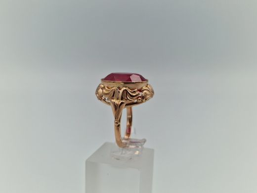 Zelta gredzens ar koraļļi, 6.5 g, izm. 17.5