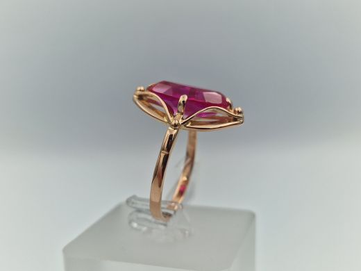 Zelta gredzens ar koraļļi, 4.31 g, izm. 19.5