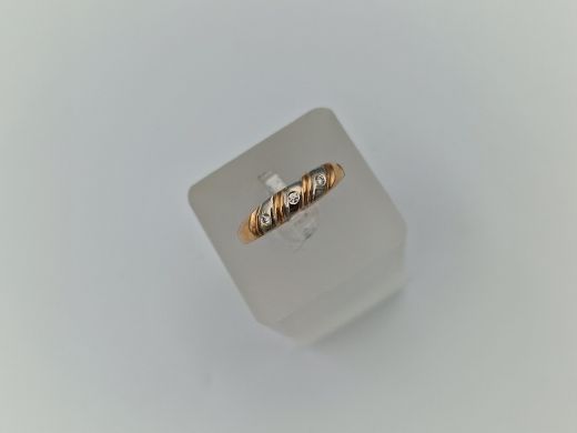 Золотое кольцо с бриллиантом, 3.14 г, разм. 17.5