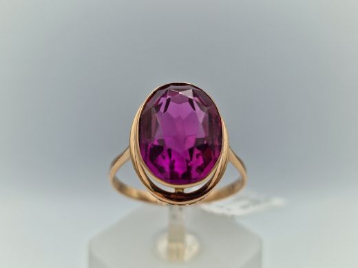 Zelta gredzens ar koraļļi, 5.83 g, izm. 21.2