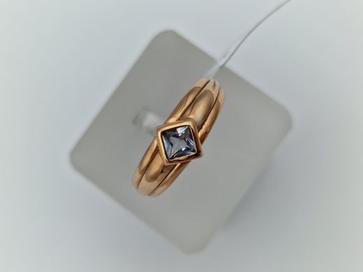 Золотое кольцо с цирконом, 3.3 г, разм. 17.5