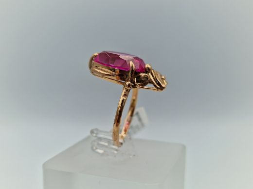 Zelta gredzens ar koraļļi, 4.07 g, izm. 17