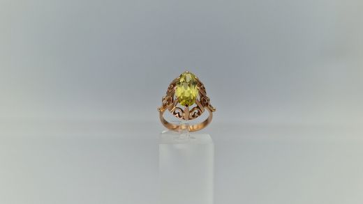 Zelta gredzens ar koraļļi, 5.32 g, izm. 17.5