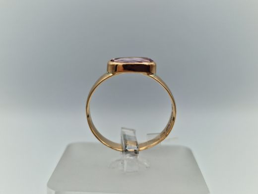 Zelta gredzens ar koraļļi, 2.3 g, izm. 18