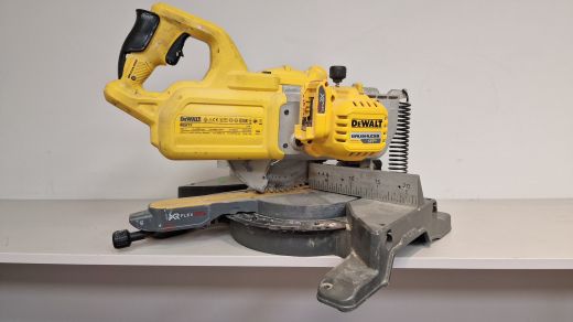Dewalt DC777 