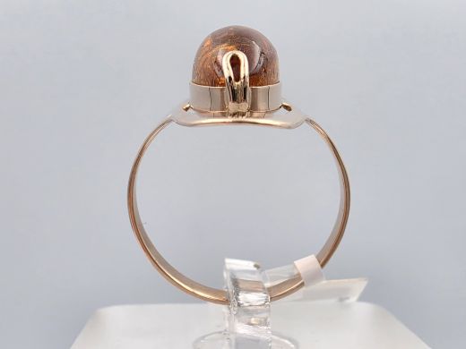 Gold ring with amber, 3.54 g, size 18.5