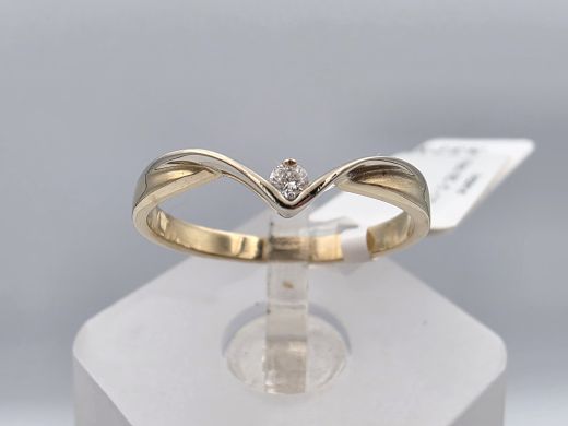 Gold ring with diamond, 1.79 g, size 17