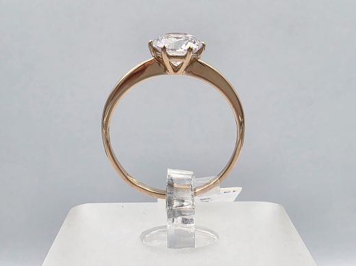 Gold ring with zircon, 1.31 g, size 16