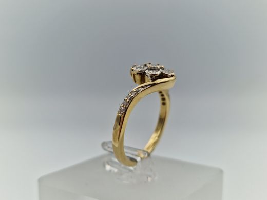 Zelta gredzens ar briljantu, 2.74 g, izm. 16.5