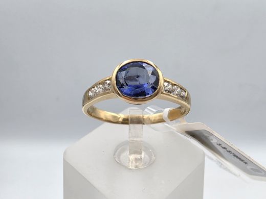 Zelta gredzens ar briljantiem un safīriem, 3.94 g, izm. 19