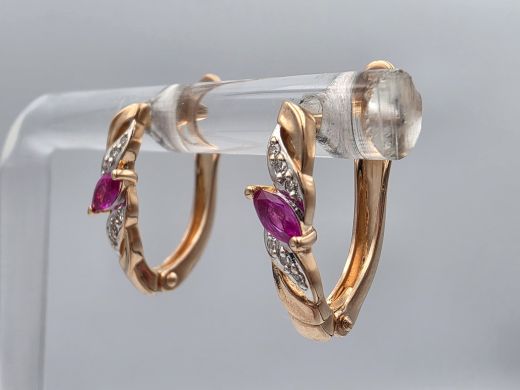 Gold earrings with ruby, 1.95 g