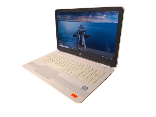 HP Pavilion 825 gb