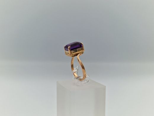 Zelta gredzens ar ametistu, 5.22 g, izm. 19