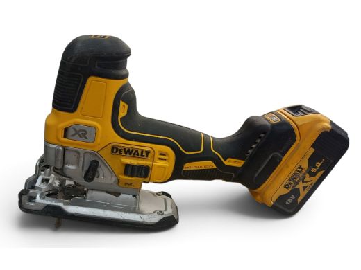 DeWalt Dcs335