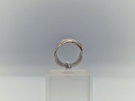 Золотое кольцо с цирконом, 6.6 г, разм. 17.5