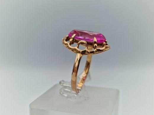 Zelta gredzens ar koraļļi, 4.09 g, izm. 18