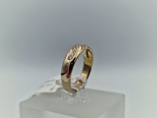 Золотое кольцо с бриллиантом, 2.93 г, разм. 15.5