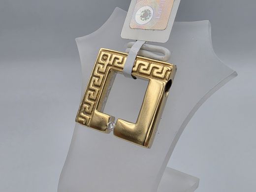 Gold pendant with diamond, 7.29 g