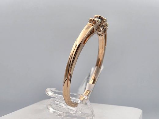 Gold ring with diamond, 1.96 g, size 18
