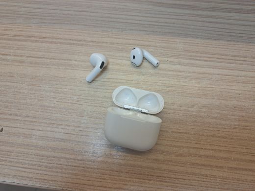 Apple Airpods 4
