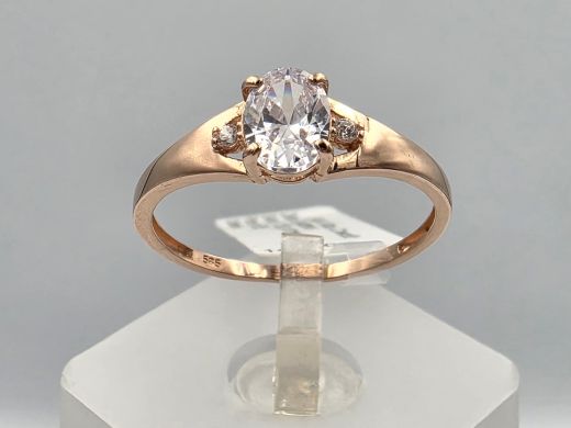 Gold ring with zircon, 1.55 g, size 18.5
