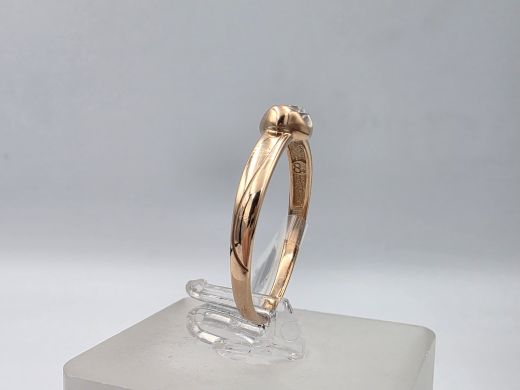 Gold ring with zircon, 1.56 g, size 18