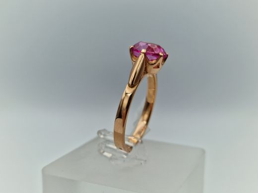 Zelta gredzens ar koraļļi, 2.8 g, izm. 18