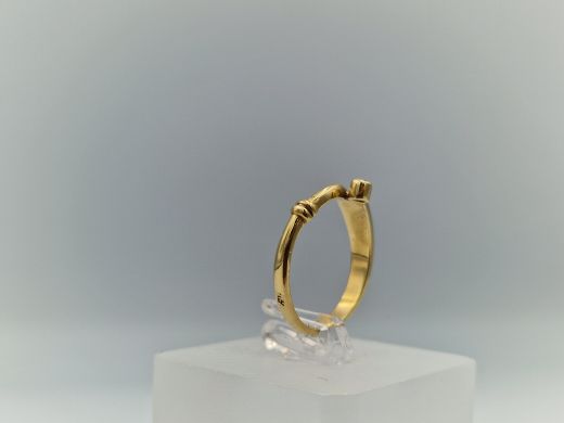 Золотое кольцо с цирконом, 2.4 г