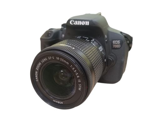 Canon 700D