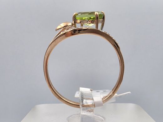 Zelta gredzens ar peridotu un cirkoniju, 1.91 g, izm. 17.5