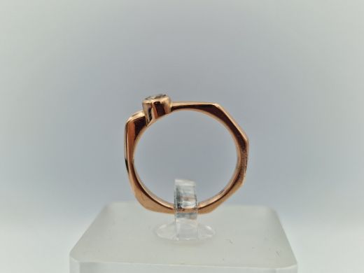 Zelta gredzens ar briljantiem, 2.41 g, izm. 15.2