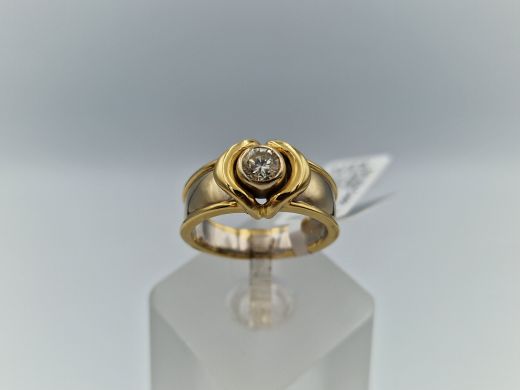 Zelta gredzens ar briljantu, 7.1 g, izm. 17