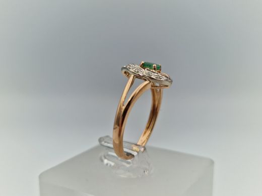 Zelta gredzens ar briljantu un smaragdu, 1.96 g, izm. 16.5