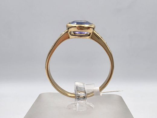 Zelta gredzens ar briljantiem un safīriem, 3.94 g, izm. 19