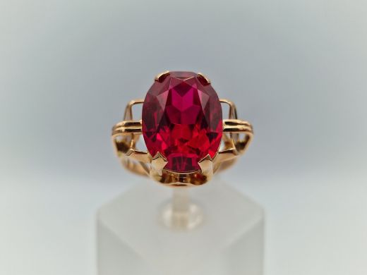 Zelta gredzens ar koraļļi, 7.07 g, izm. 18.5