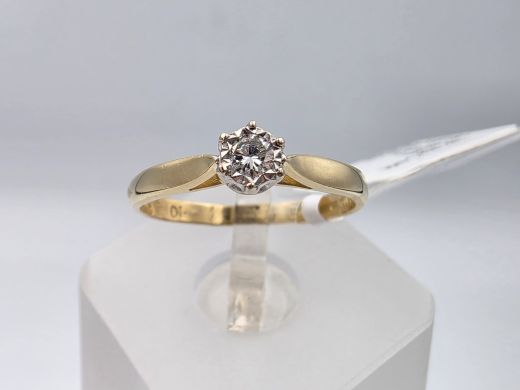 Gold ring with diamond, 2.29 g