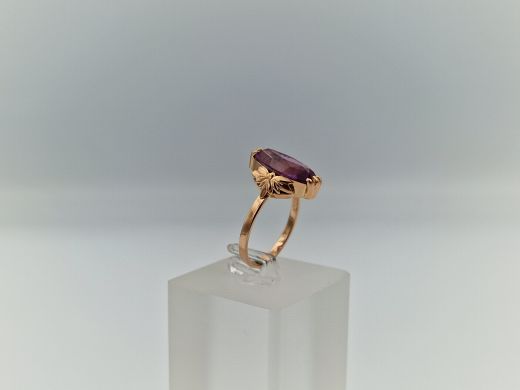 Золотое кольцо с кораллом, 4.44 г, разм. 18